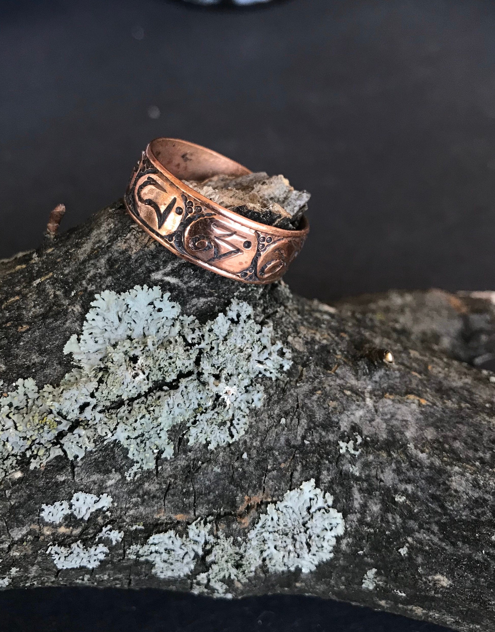 Solid brass With “Om Mani Padme Hum” Mantra handcrafted in Tibetan Ring band. Mindfulness/Compassion/meditation/Healing