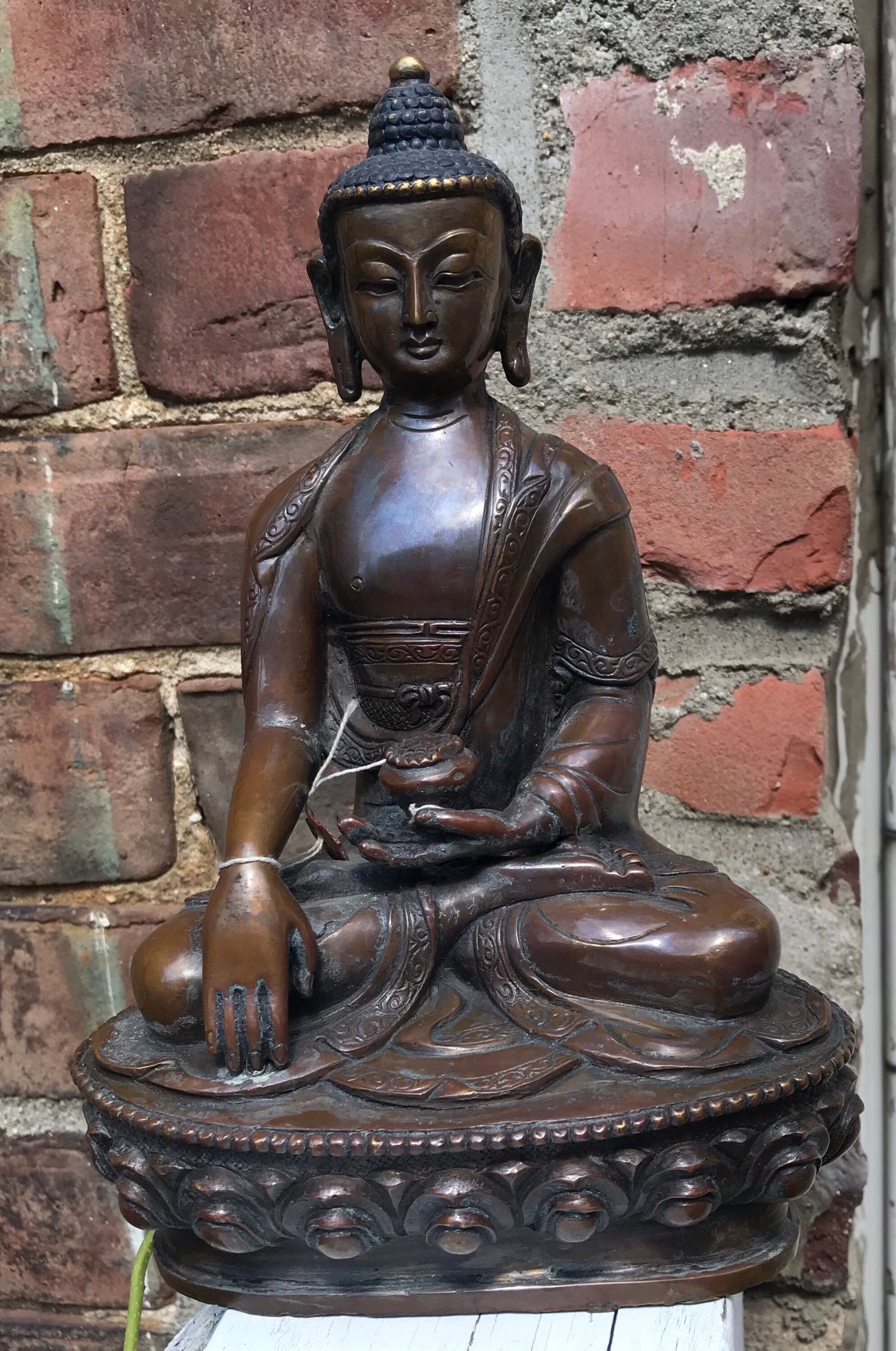 Gotham Buddha statue, copper Buddha statue, Siddhartha Buddha statue, Hand crafted in Nepal, peace and Compassion, meditation