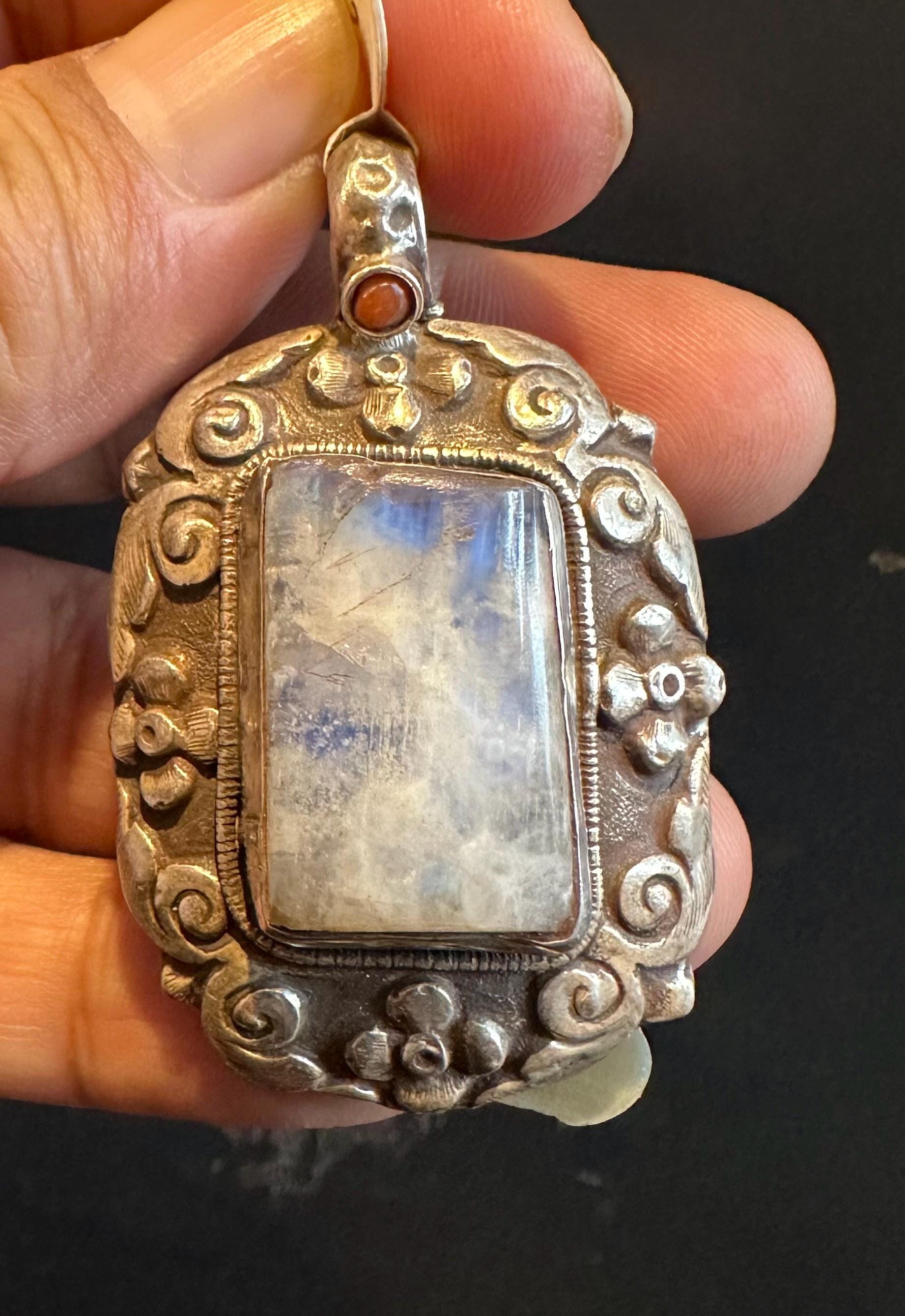 Sterling Silver Pandent with Rainbow moonstone and phoenix crafted on other face