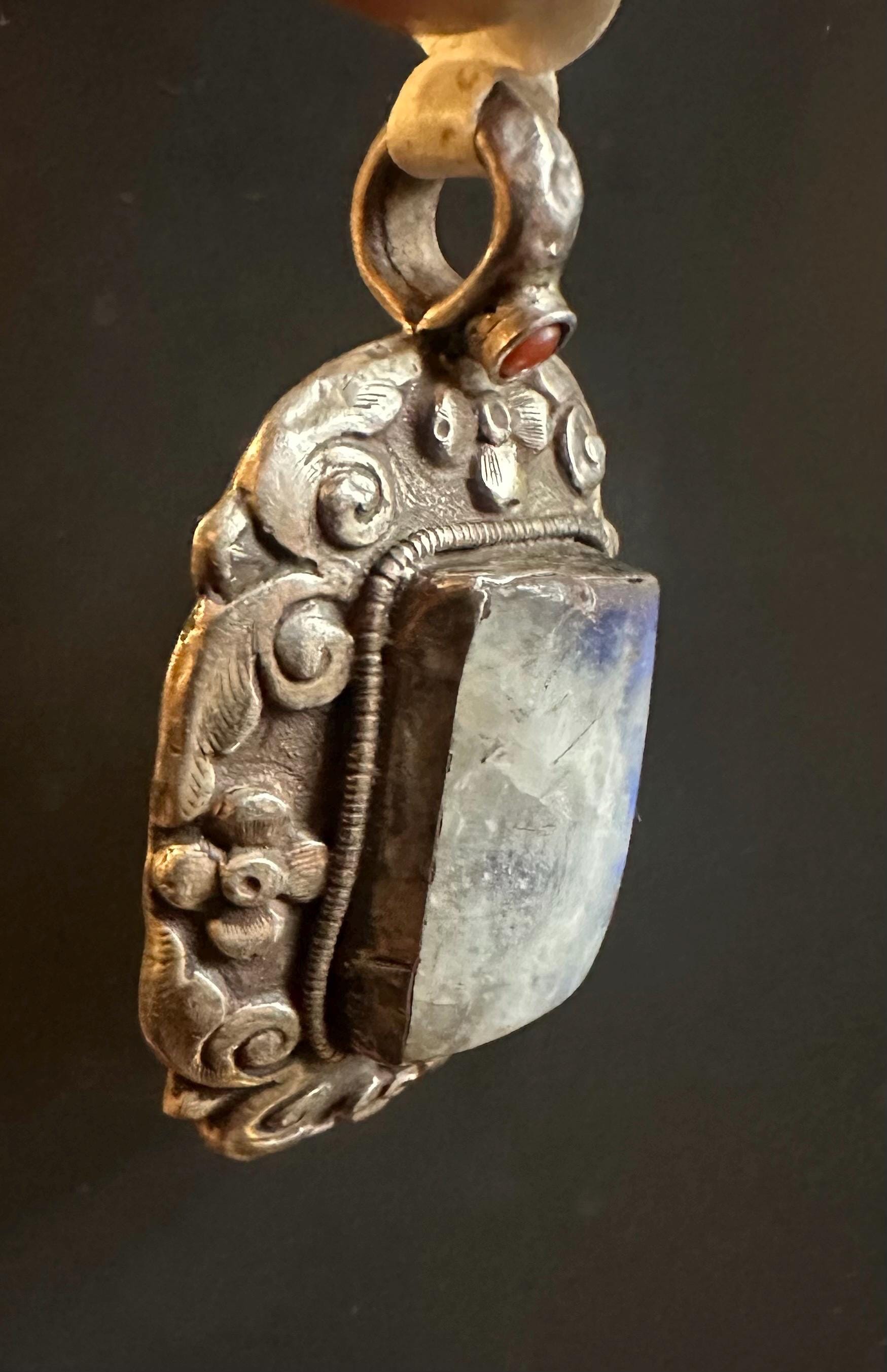 Sterling Silver Pandent with Rainbow moonstone and phoenix crafted on other face